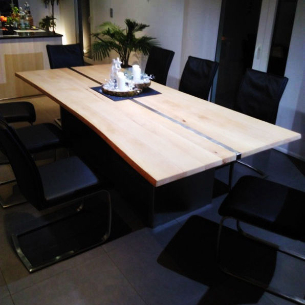 Massivholztisch – handgefertigt von Axel Jahn